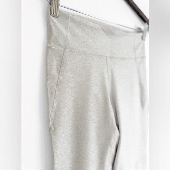 Outdoor Voices Oatmeal Leggings - Picture 5 of 7